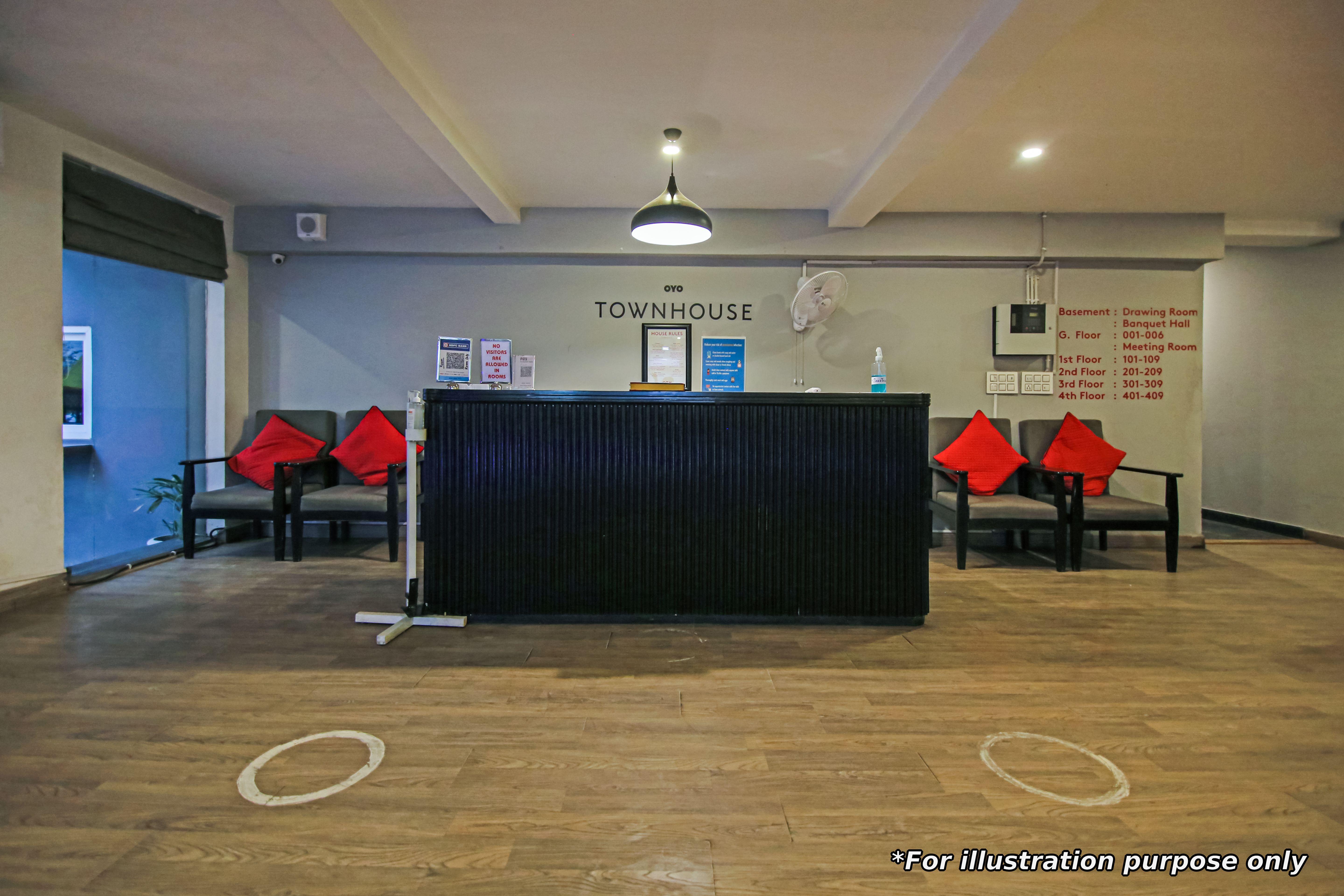 Super Townhouse Mg Road Pune Esterno foto