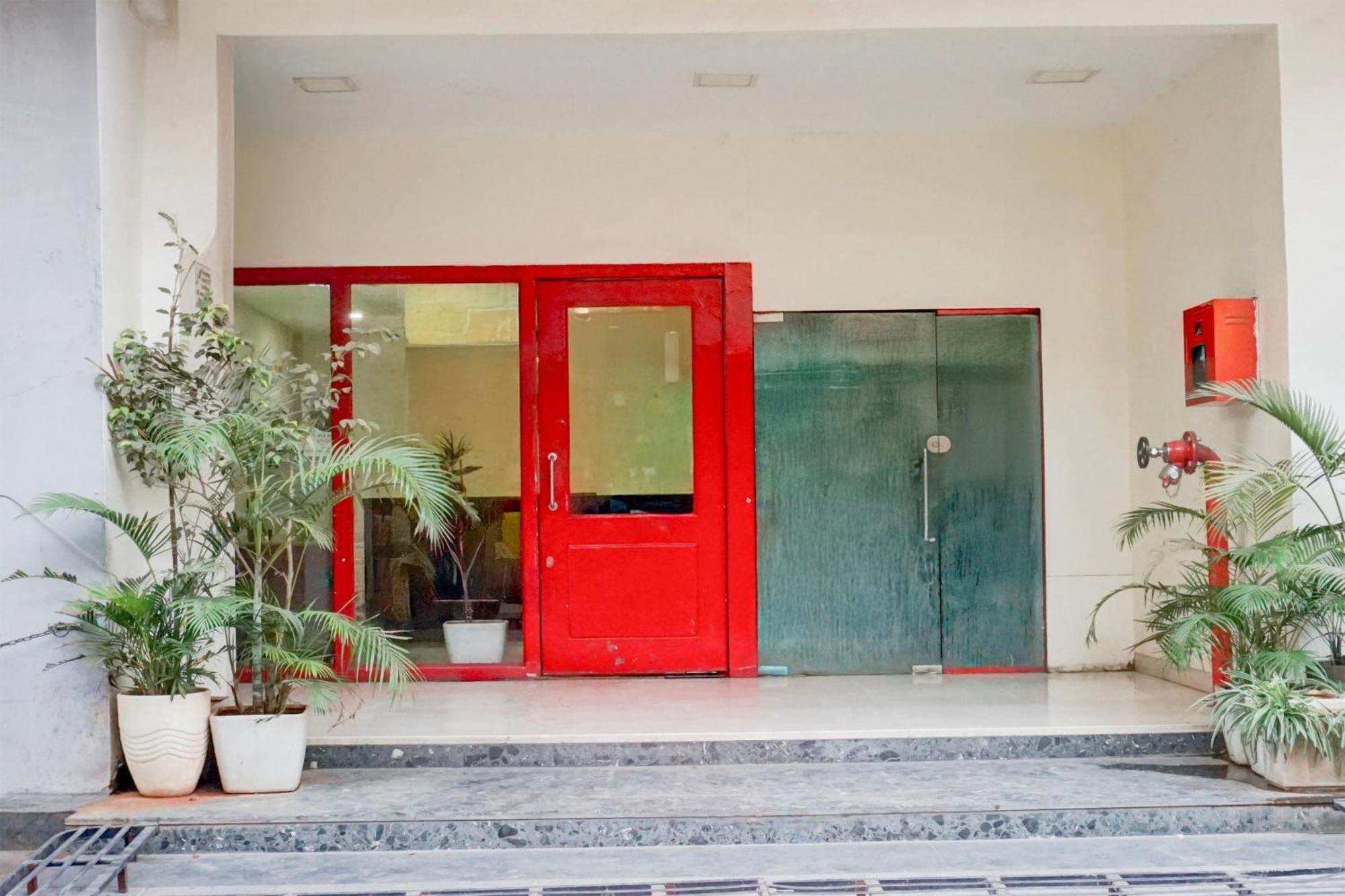 Super Townhouse Mg Road Pune Esterno foto