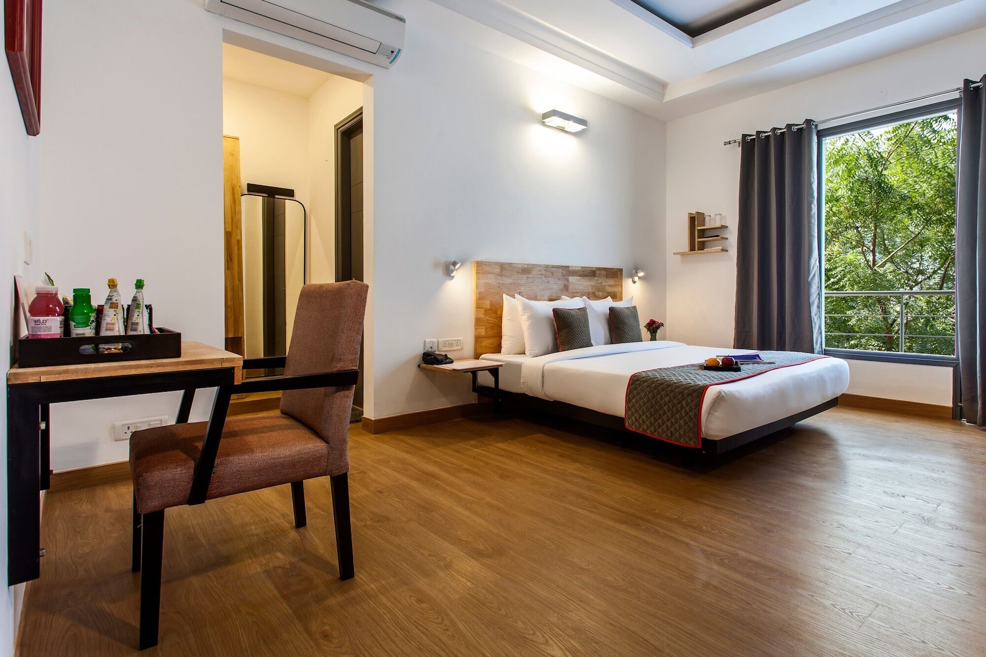 Super Townhouse Mg Road Pune Esterno foto